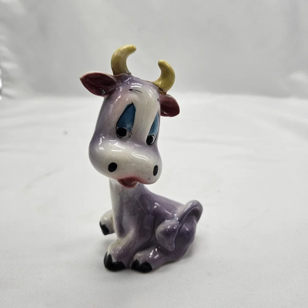 Vtg. Nasco Purple Sitting Cow Cartoon Figurine Single Salt and Pepper Shaker